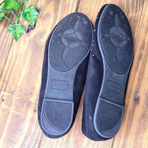 American Eagle. Black Slip On. Black with Studs. Size 6. - Picture 5 of 7